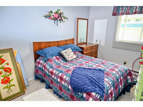 2404 Dogwood Street, Creston, BC - Indoor Photo Showing Bedroom