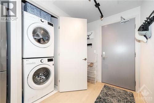 203 Catherine Street Unit#415, Ottawa, ON - Indoor Photo Showing Laundry Room