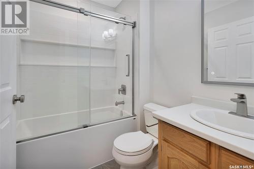 3342 Phaneuf Crescent E, Regina, SK - Indoor Photo Showing Bathroom