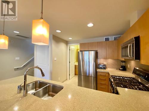 15 Park Place Unit# 22, Osoyoos, BC - Indoor Photo Showing Kitchen With Stainless Steel Kitchen With Double Sink