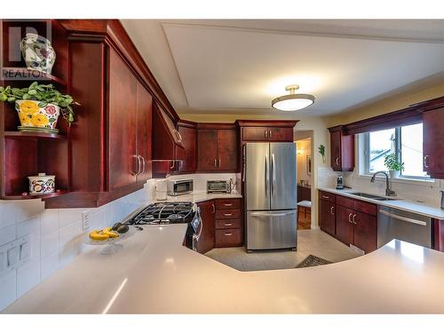 463 Eastside Avenue, Oliver, BC - Indoor Photo Showing Kitchen With Double Sink