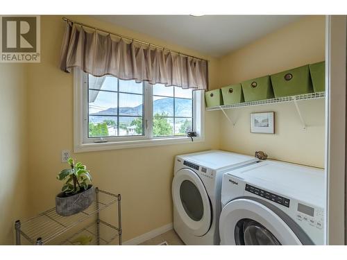 463 Eastside Avenue, Oliver, BC - Indoor Photo Showing Laundry Room