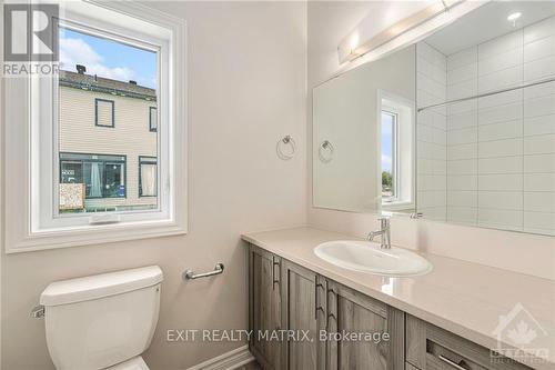 961 Cologne Street, Russell, ON - Indoor Photo Showing Bathroom