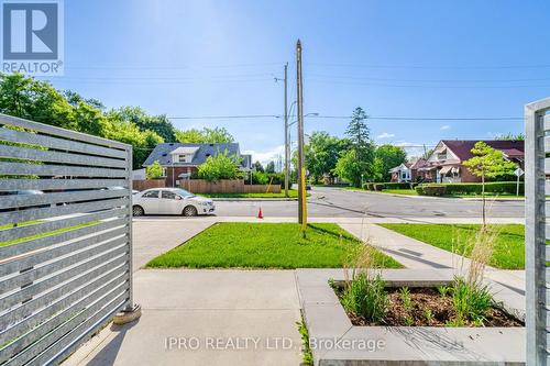 108 - 77 Leland Street, Hamilton (Ainslie Wood), ON - Outdoor