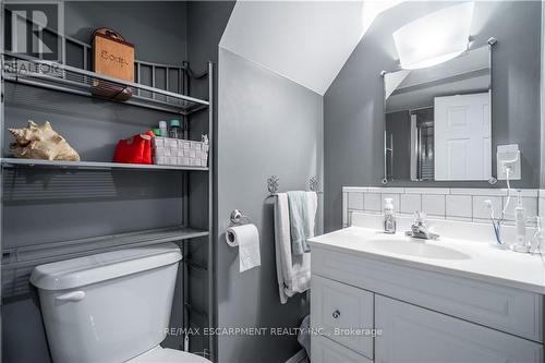 3 Novoco Drive, Hamilton, ON - Indoor Photo Showing Bathroom