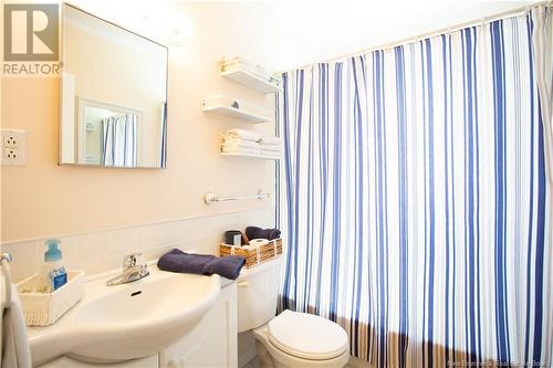 46 Cambridge Crescent, Fredericton, NB - Indoor Photo Showing Bathroom