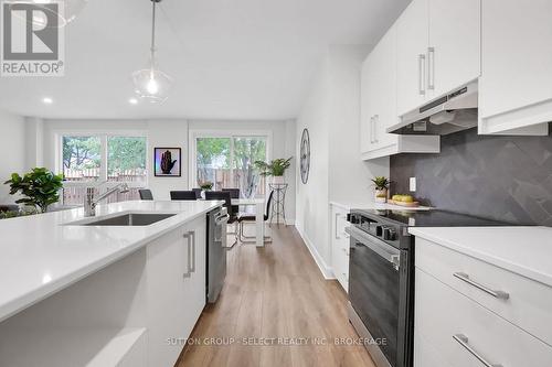 54 Bancroft Road, St. Thomas, ON - Indoor Photo Showing Kitchen With Upgraded Kitchen