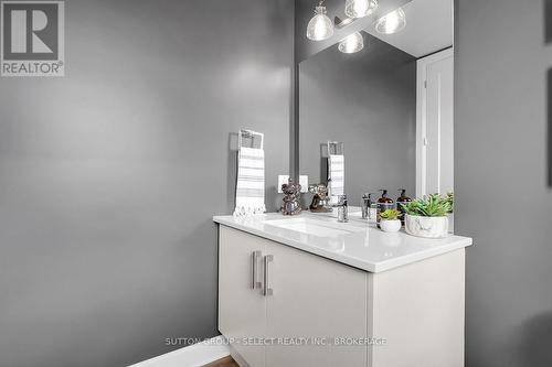 54 Bancroft Road, St. Thomas, ON - Indoor Photo Showing Bathroom