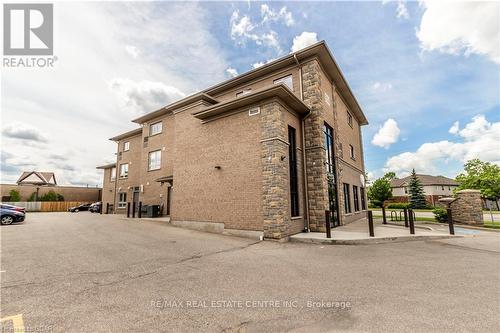 202 - 904 Paisley Road, Guelph, ON - Outdoor