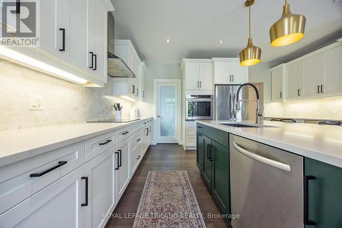 654 Hickorystick Key, London, ON - Indoor Photo Showing Kitchen With Upgraded Kitchen