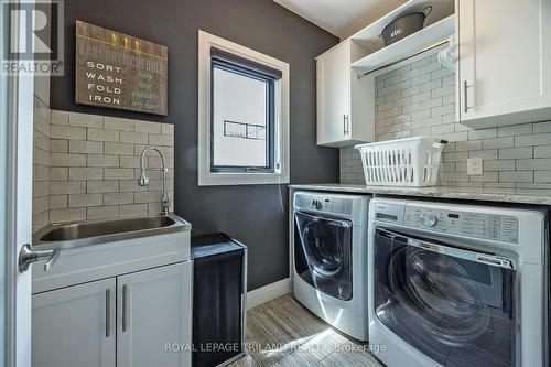 654 Hickorystick Key, London, ON - Indoor Photo Showing Laundry Room