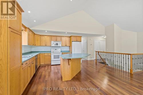 12 - 21 Loretta Drive, Niagara-On-The-Lake, ON - Indoor Photo Showing Kitchen