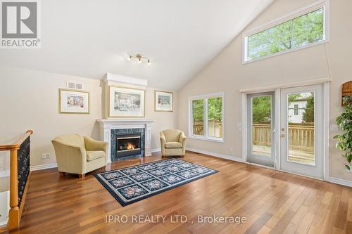 12 - 21 Loretta Drive, Niagara-On-The-Lake, ON - Indoor Photo Showing Living Room With Fireplace