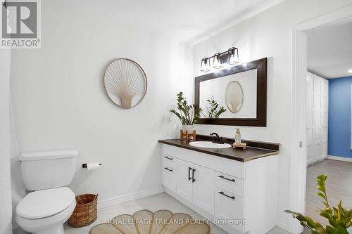 108 Mcmaster Drive, London, ON - Indoor Photo Showing Bathroom
