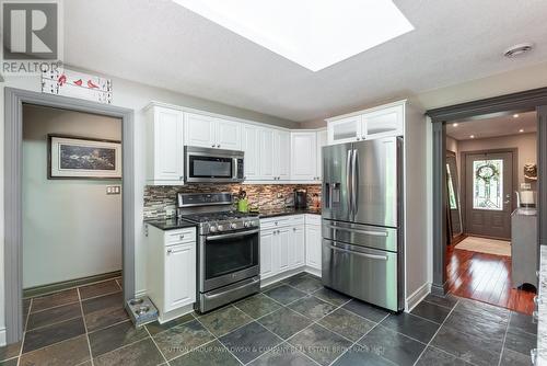 877 Riverside Drive, London, ON - Indoor Photo Showing Kitchen