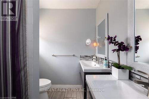 1360 Glenora Drive, London, ON - Indoor Photo Showing Bathroom