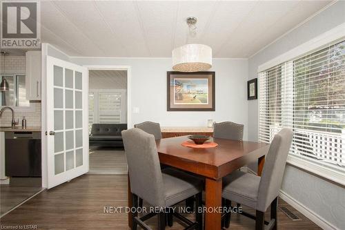 131 Sunningdale Place, South Huron (Stephen Twp), ON - Indoor Photo Showing Dining Room