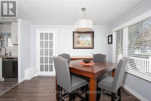 131 Sunningdale Place, South Huron (Stephen Twp), ON - Indoor Photo Showing Dining Room