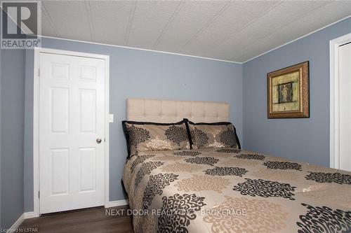 131 Sunningdale Place, South Huron (Stephen Twp), ON - Indoor Photo Showing Bedroom