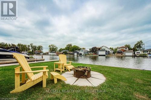 20 Dickinson Avenue, Norfolk (Port Rowan), ON - Outdoor With Body Of Water With View