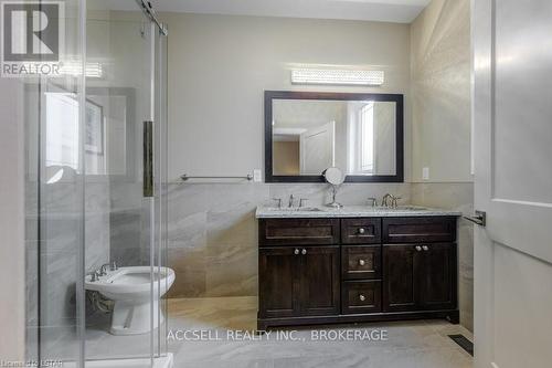 20 Dickinson Avenue, Norfolk (Port Rowan), ON - Indoor Photo Showing Bathroom