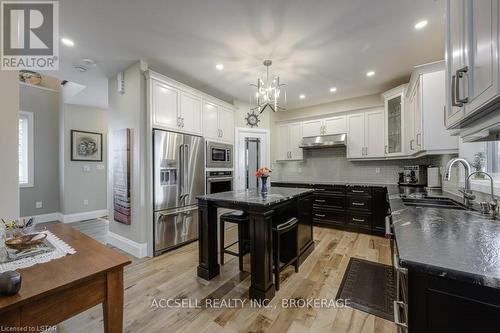 20 Dickinson Avenue, Norfolk (Port Rowan), ON - Indoor Photo Showing Kitchen With Upgraded Kitchen