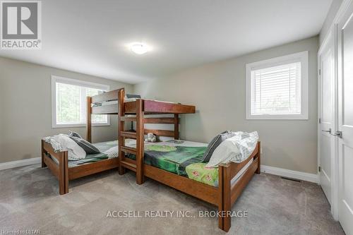 20 Dickinson Avenue, Norfolk (Port Rowan), ON - Indoor Photo Showing Bedroom