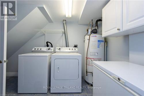 884 William Street, London, ON - Indoor Photo Showing Laundry Room