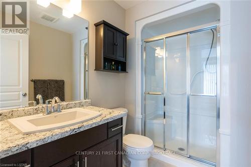 41 - 1924 Cedarhollow Boulevard, London, ON - Indoor Photo Showing Bathroom