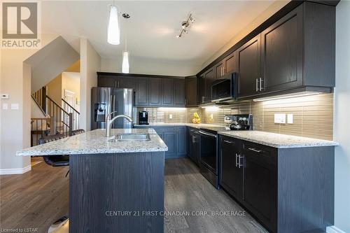 41 - 1924 Cedarhollow Boulevard, London, ON - Indoor Photo Showing Kitchen With Upgraded Kitchen