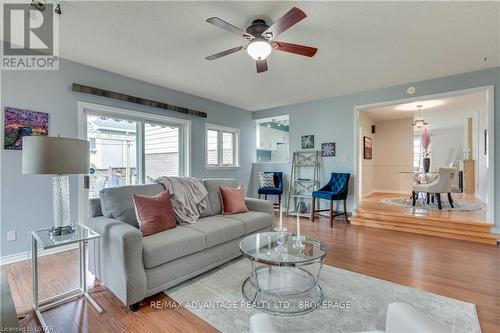 460 Regal Drive, London, ON - Indoor Photo Showing Living Room