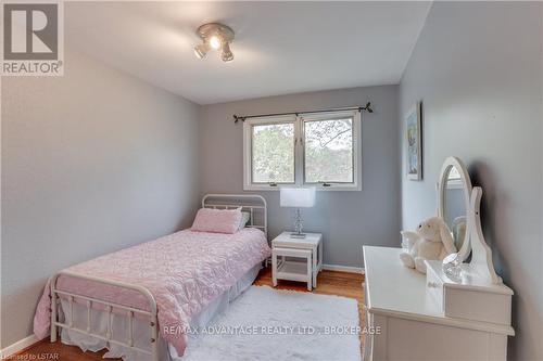 460 Regal Drive, London, ON - Indoor Photo Showing Bedroom