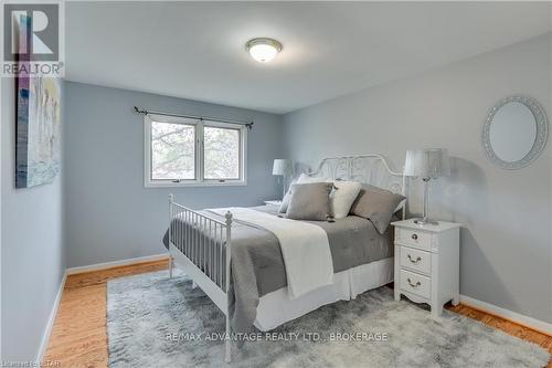 460 Regal Drive, London, ON - Indoor Photo Showing Bedroom