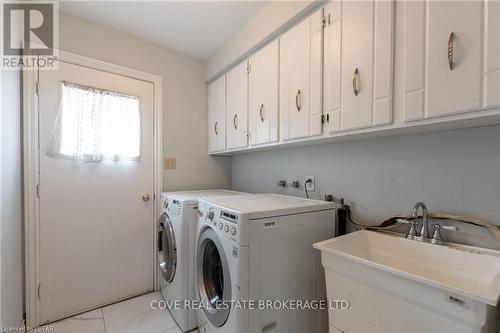 89 Bridlington Road, London, ON - Indoor Photo Showing Laundry Room