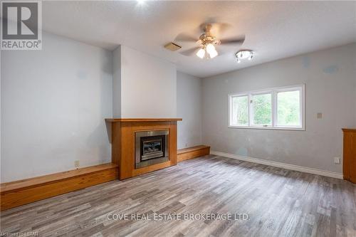 89 Bridlington Road, London, ON - Indoor Photo Showing Living Room With Fireplace