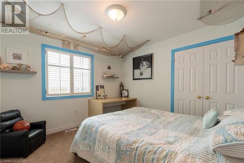 120 Ridge Street, Strathroy-Caradoc (Sw), ON - Indoor Photo Showing Bedroom