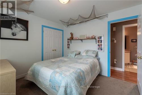 120 Ridge Street, Strathroy-Caradoc (Sw), ON - Indoor Photo Showing Bedroom