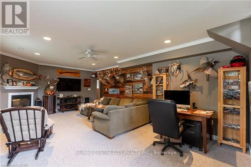 120 Ridge Street, Strathroy-Caradoc (Sw), ON - Indoor With Fireplace