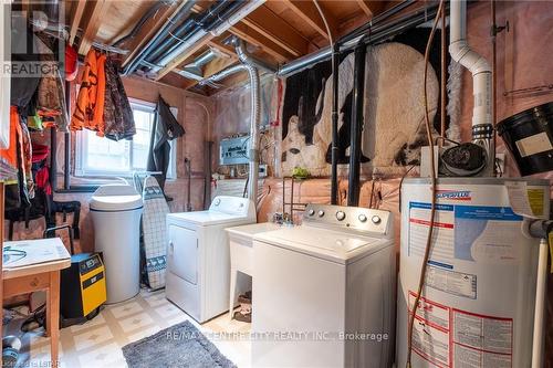 120 Ridge Street, Strathroy-Caradoc (Sw), ON - Indoor Photo Showing Laundry Room