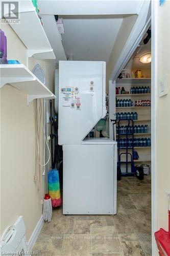 326 - 440 Wellington Street, St. Thomas, ON - Indoor Photo Showing Laundry Room