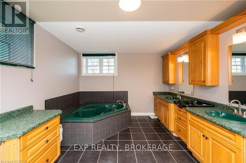 Imported from itso - 20437 Melbourne Road, Southwest Middlesex (Middlemiss), ON - Indoor Photo Showing Kitchen With Double Sink