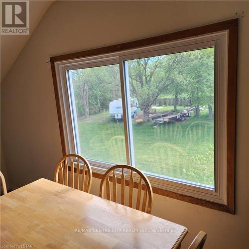 Imported from itso - 42400 - 42420 John Wise Line, Central Elgin, ON - Indoor Photo Showing Dining Room