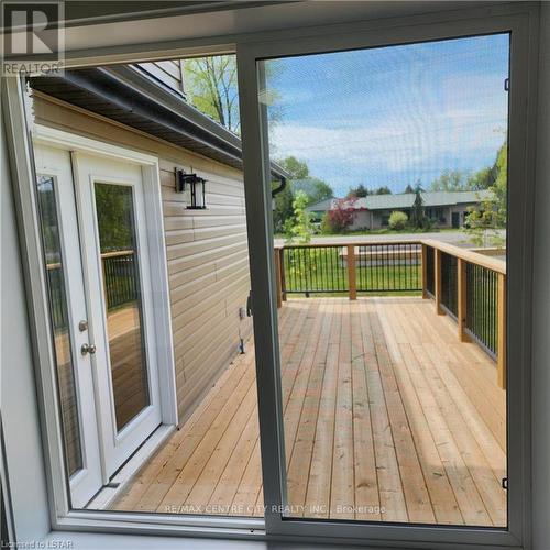 Imported from itso - 42400 - 42420 John Wise Line, Central Elgin, ON - Outdoor With Deck Patio Veranda With Exterior