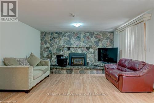 28 Redford Road, London, ON - Indoor Photo Showing Living Room With Fireplace
