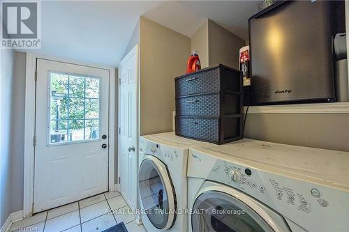 54 Albion Street, London, ON - Indoor Photo Showing Laundry Room