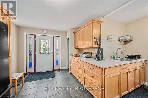 Imported from itso - 3043 Westminster Drive, London, ON - Indoor Photo Showing Kitchen