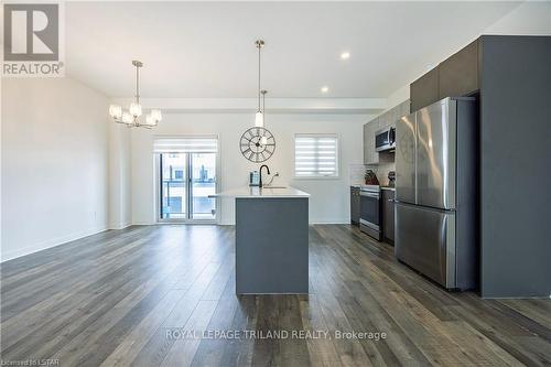 Imported from itso - 36 - 1781 Henrica Avenue, London, ON - Indoor Photo Showing Kitchen