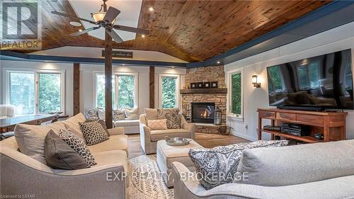 315 Hill Street, Central Elgin (Port Stanley), ON - Indoor Photo Showing Living Room With Fireplace