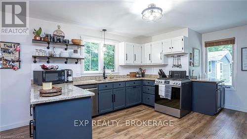 315 Hill Street, Central Elgin (Port Stanley), ON - Indoor Photo Showing Kitchen