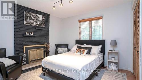 315 Hill Street, Central Elgin (Port Stanley), ON - Indoor Photo Showing Bedroom